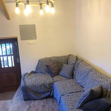 To Spiti Tou Faliari Platanistasa Eksteriør billede