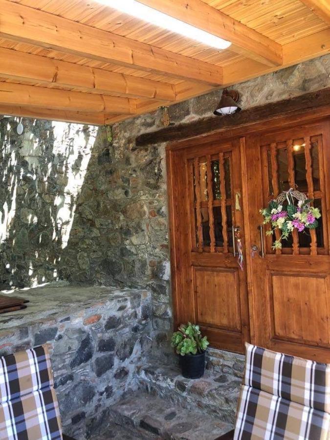 To Spiti Tou Faliari Platanistasa Eksteriør billede